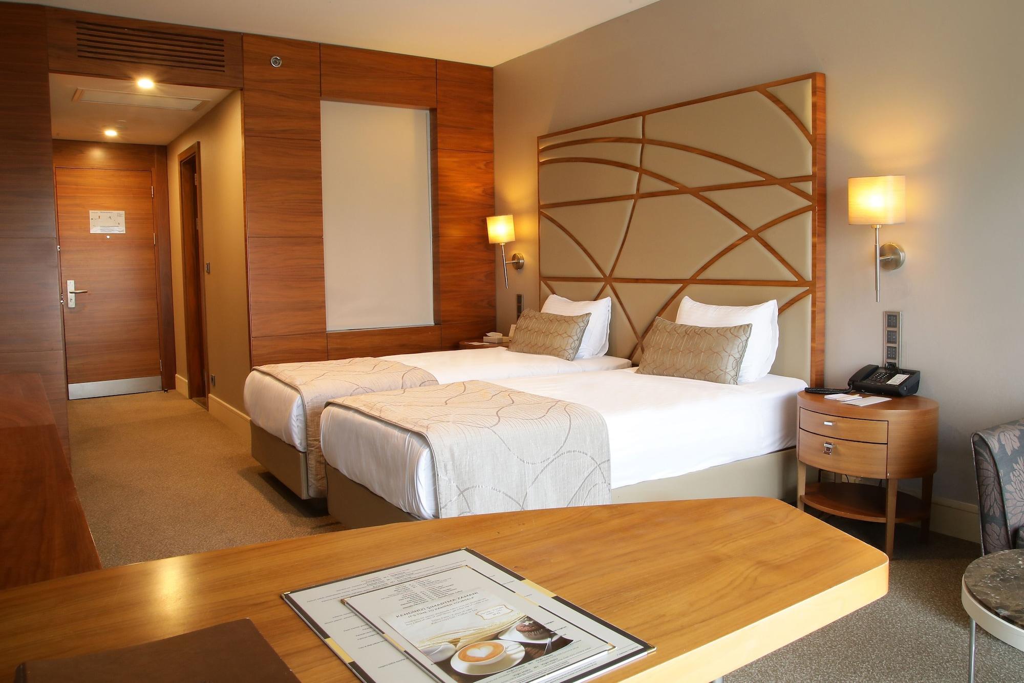 Cevahir Hotel Istanbul Asia Luaran gambar A room at the hotel