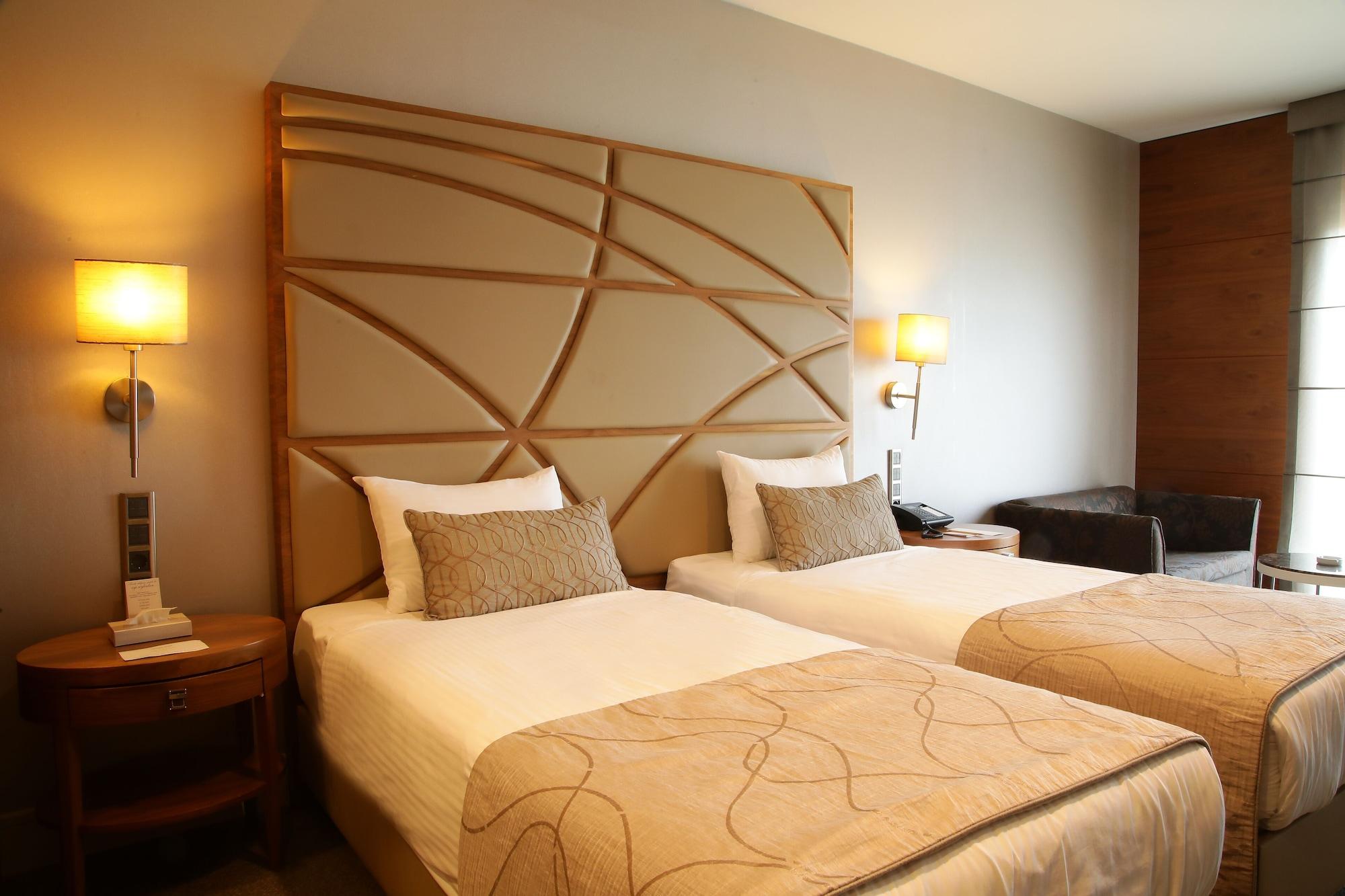 Cevahir Hotel Istanbul Asia Luaran gambar A room at the hotel