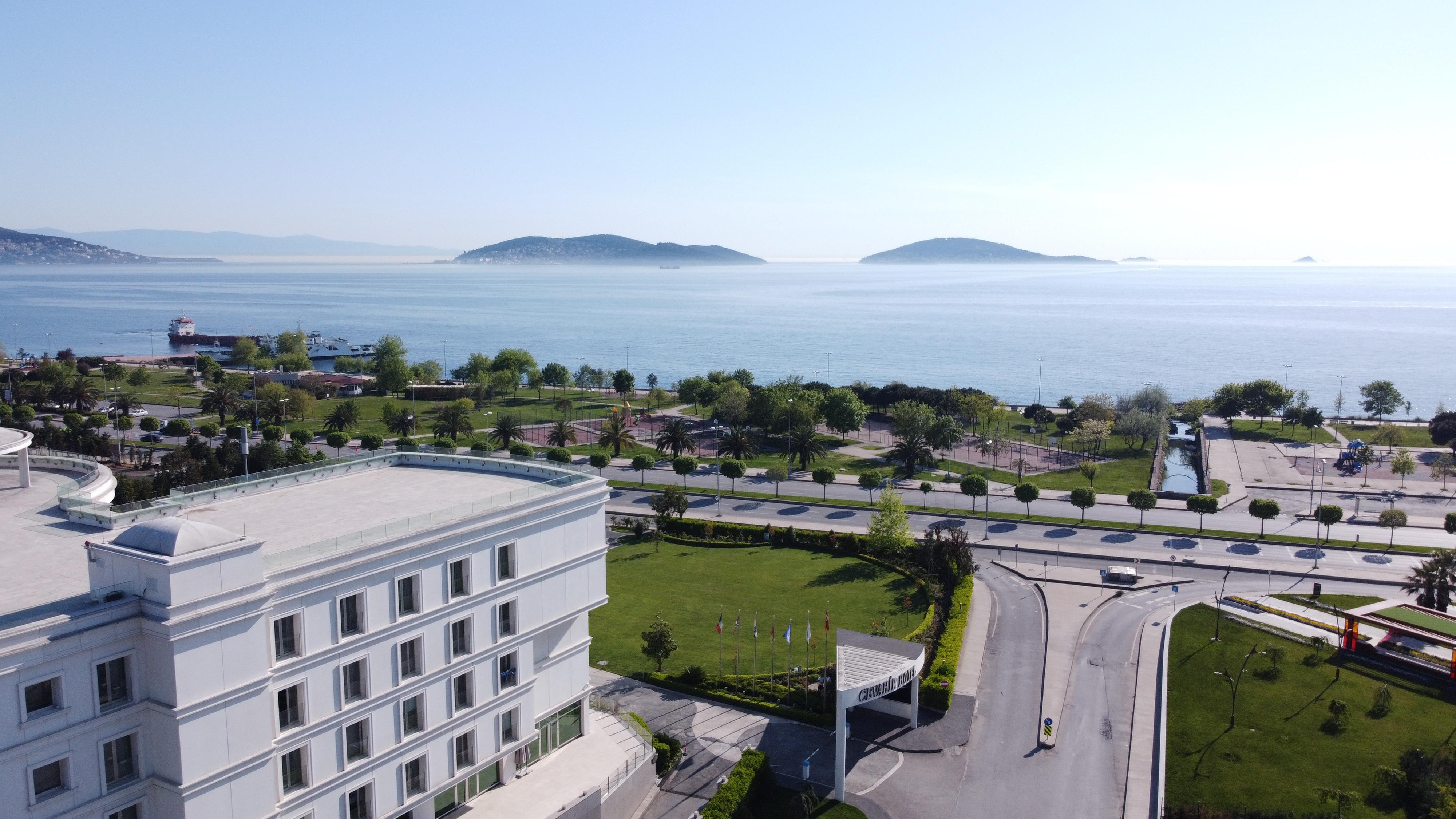 Cevahir Hotel Istanbul Asia Luaran gambar View of the islands of Petalioi from the campus of the University of Patras