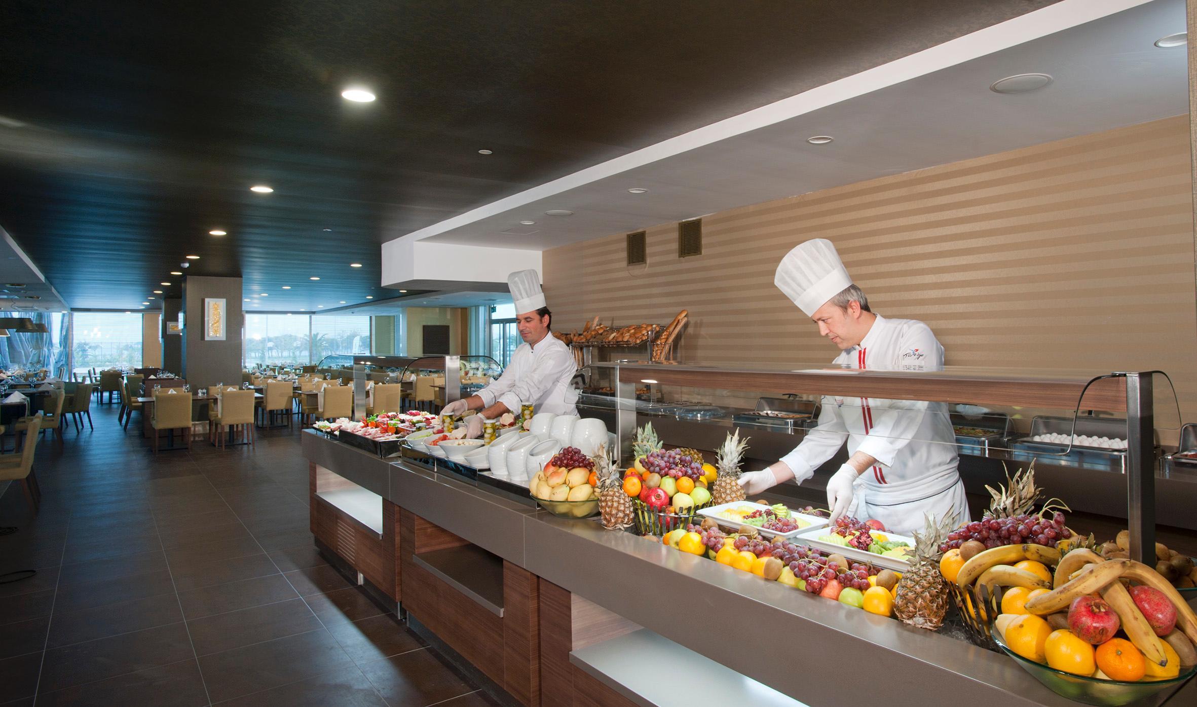 Cevahir Hotel Istanbul Asia Luaran gambar Buffet at a hotel