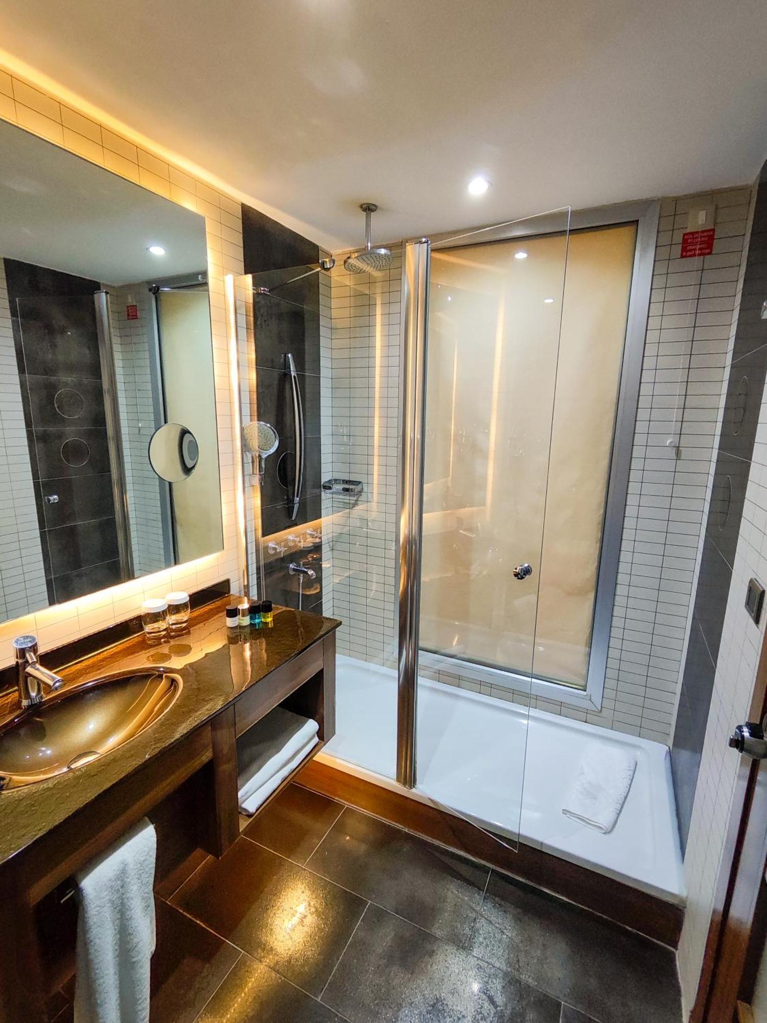 Cevahir Hotel Istanbul Asia Luaran gambar