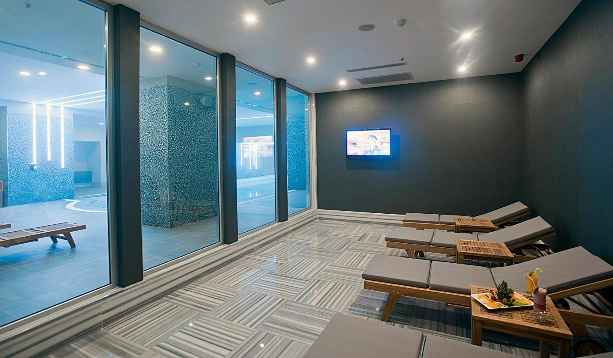 Cevahir Hotel Istanbul Asia Luaran gambar The spa at The Dorchester
