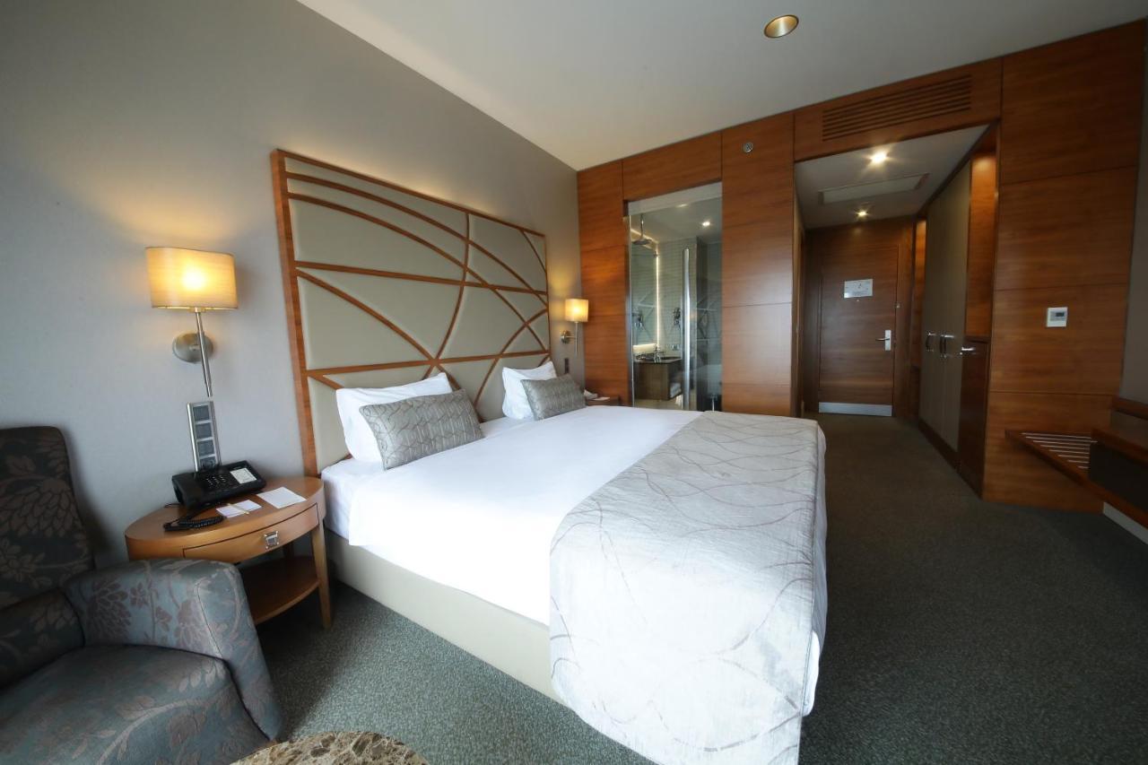 Cevahir Hotel Istanbul Asia Luaran gambar A room at the hotel
