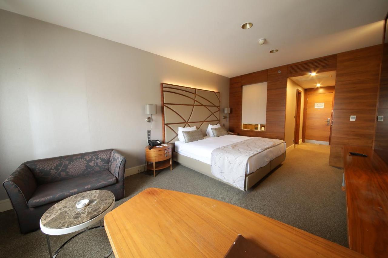 Cevahir Hotel Istanbul Asia Luaran gambar A room at the hotel