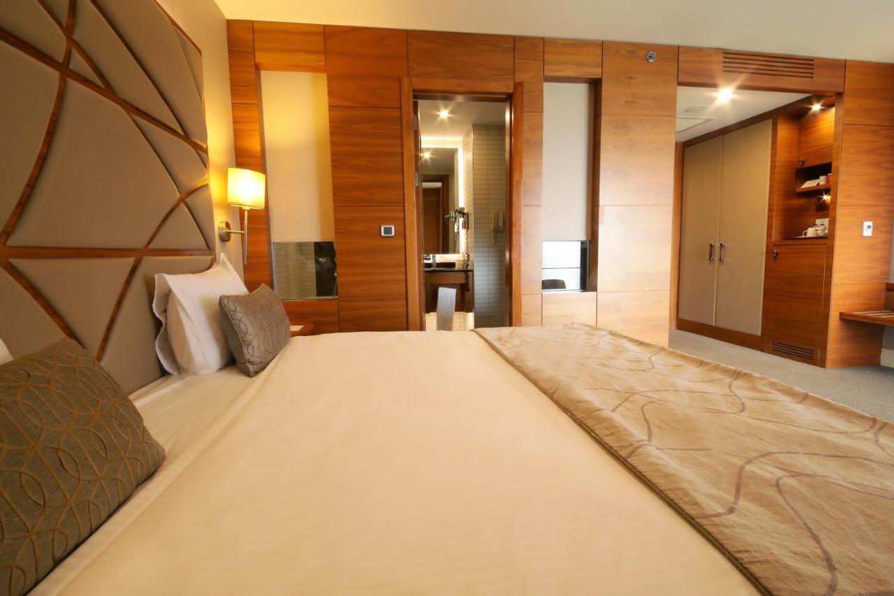 Cevahir Hotel Istanbul Asia Luaran gambar A bedroom at the hotel